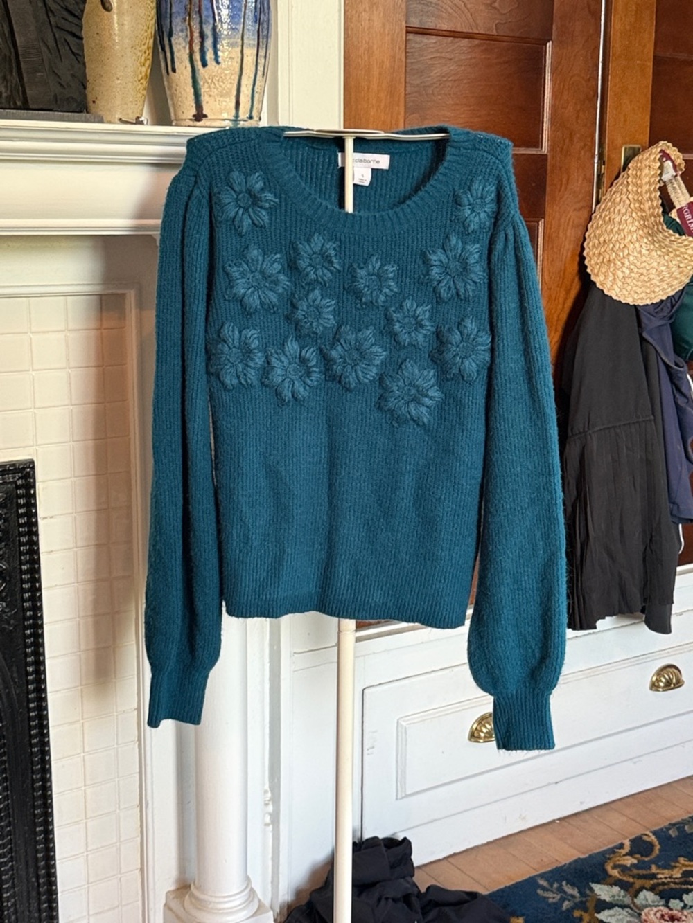 Liz Claiborne Teal Floral Applique Crewneck Sweater- worn a few times